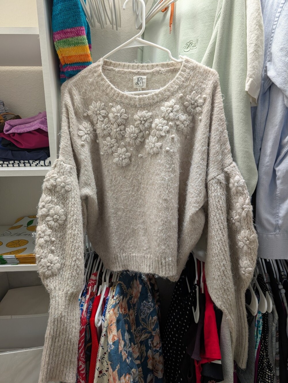 Anthropologie DRA Los Angeles Cream Floral Appliqué Balloon Sleeve Sweater Large